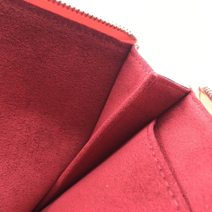 Pochette Joule PM Taurillon Leather Clutch Bag Louis Vuitton