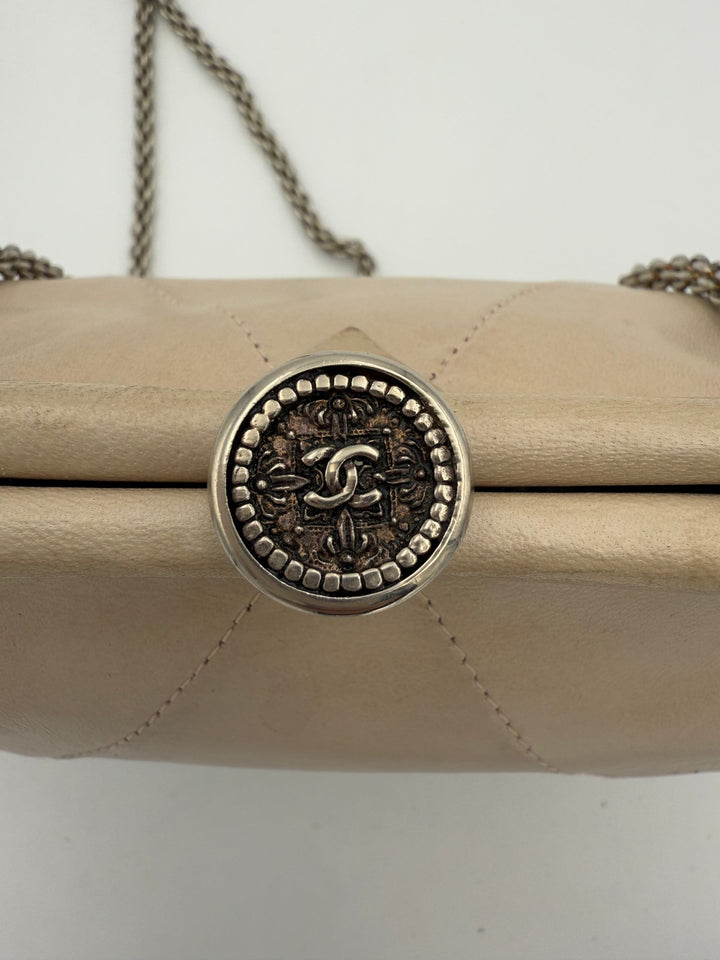 CHANEL Pochette with Hidden Chain Handbag Chanel