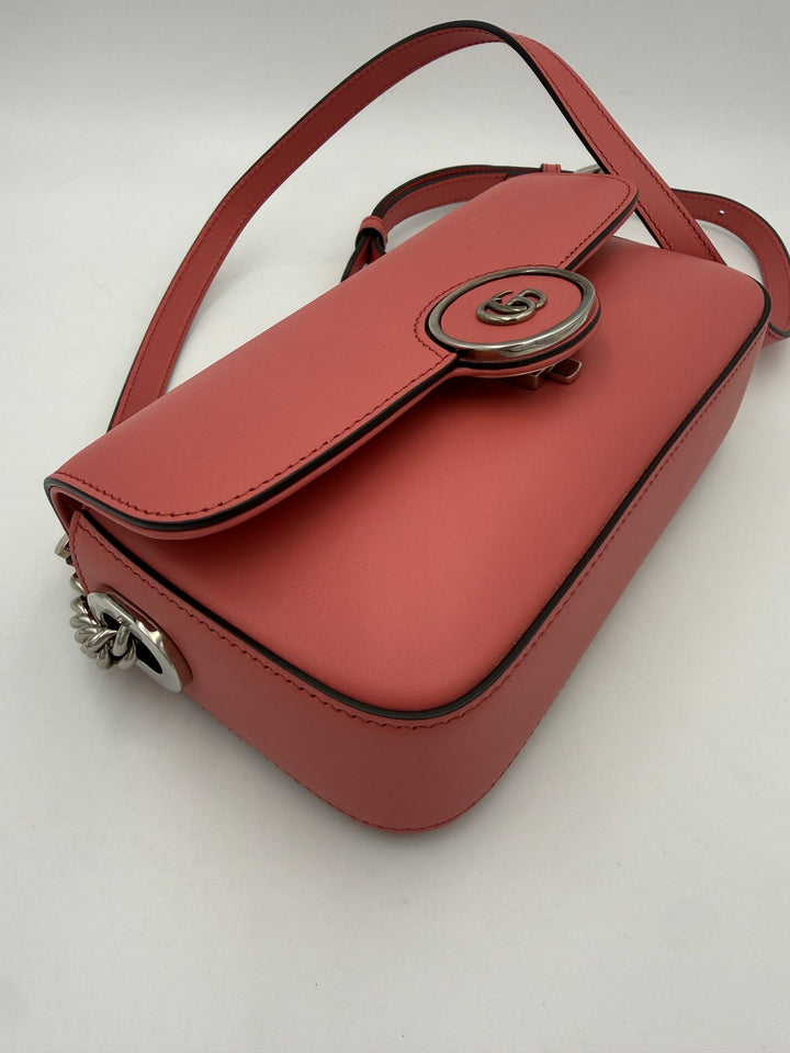 GUCCI GG Marmont in Leather Shoulder Bag Gucci