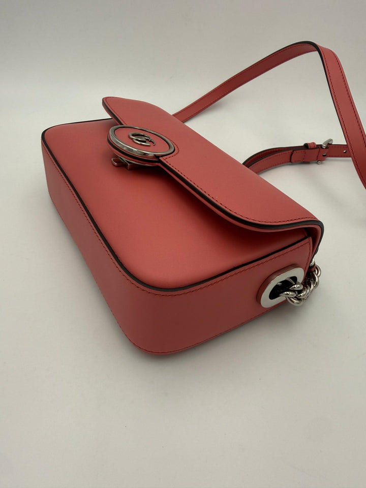 GUCCI GG Marmont in Leather Shoulder Bag Gucci
