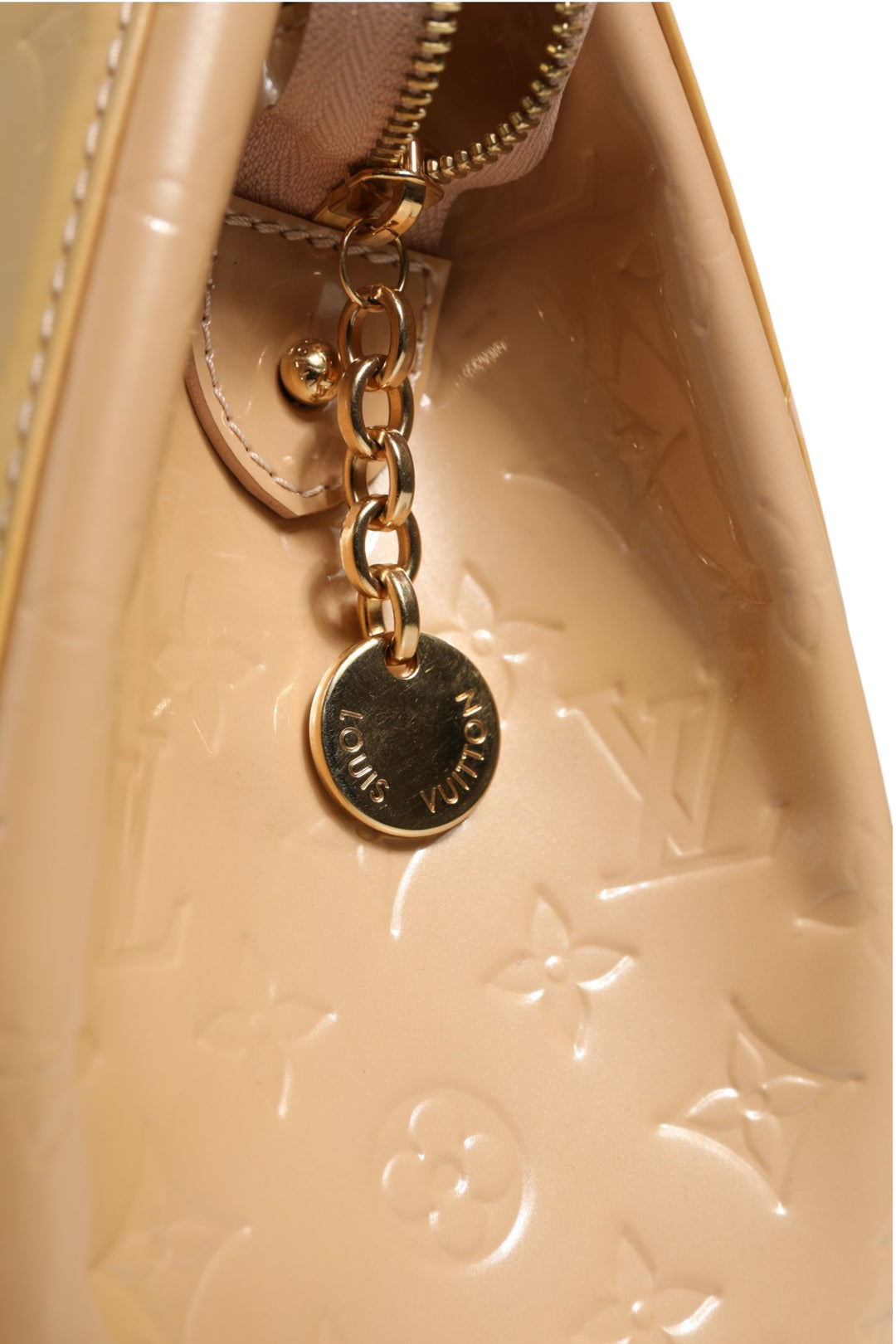 Monogram Vernis Brea MM Beige Poudre Louis Vuitton