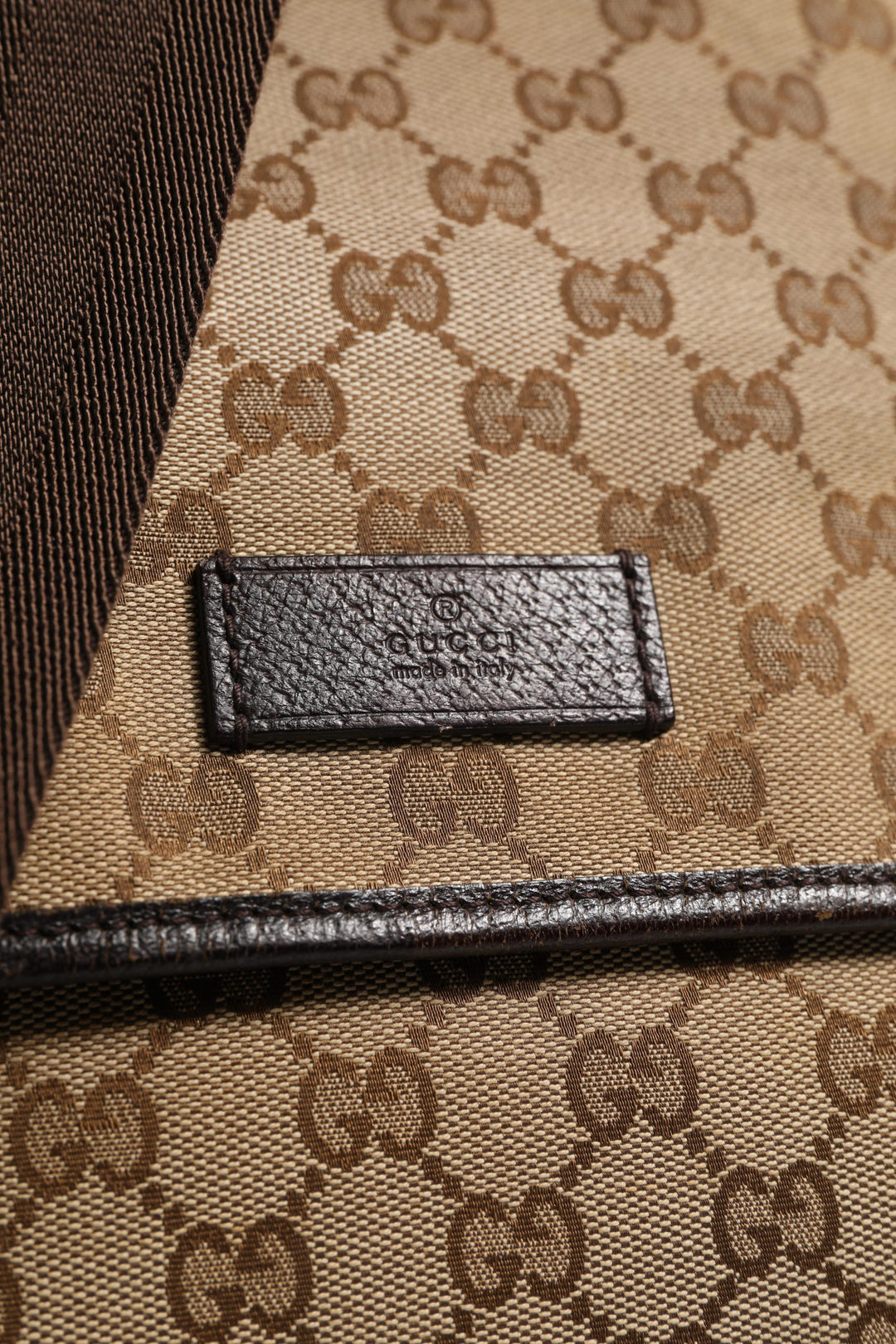 GG Canvas Flap Messenger Bag Gucci