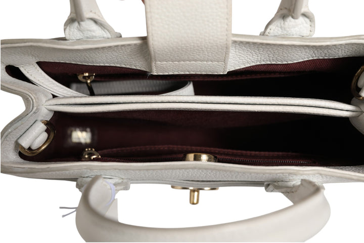 Neo Executive Tote Chanel