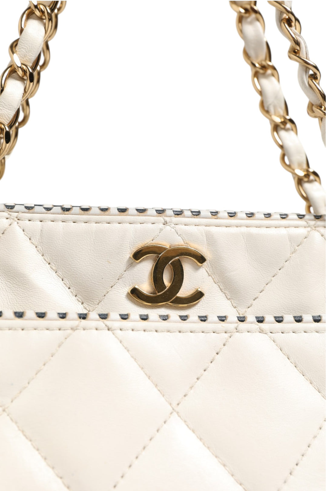 Shiny Calfskin Quilted Mini 22 White 1792563 Chanel