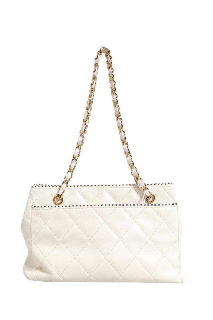Shiny Calfskin Quilted Mini 22 White 1792563 Chanel