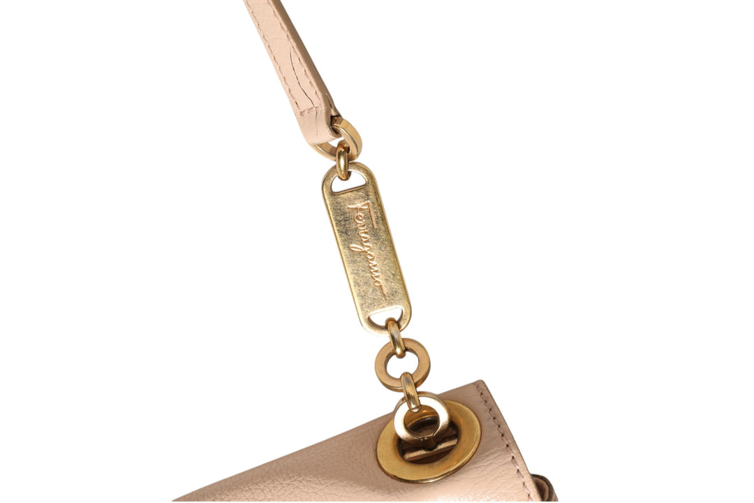 Gancini Shoulder Bag Salvatore Ferragamo