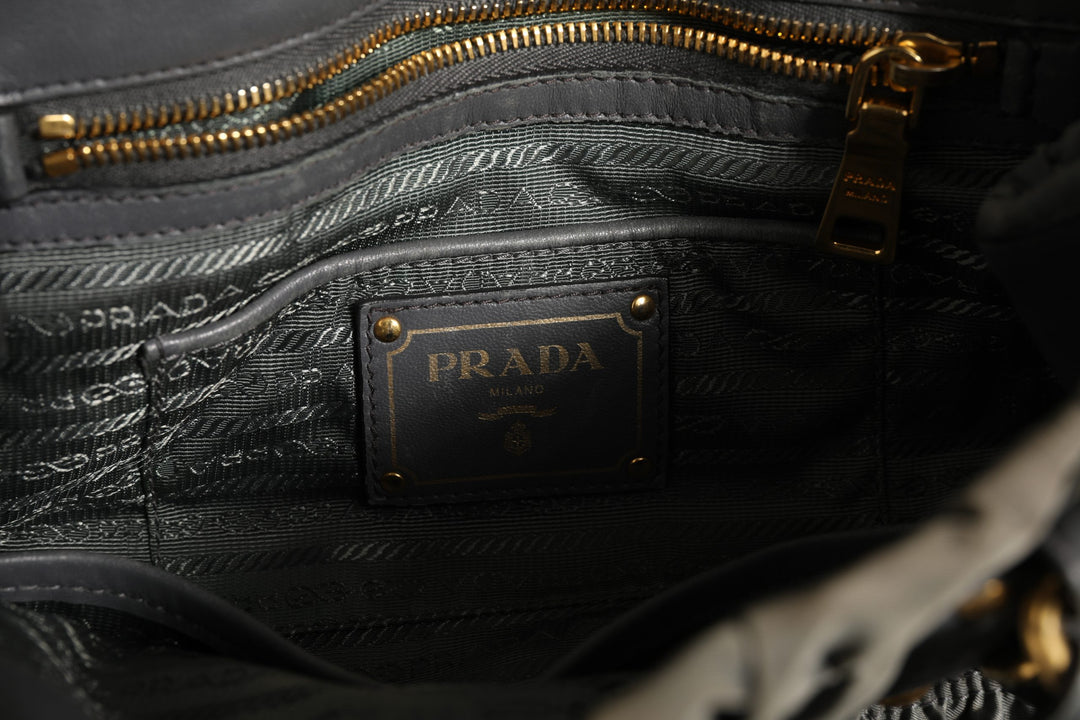 Tessuto Nylon Gaufre Tote bag Prada
