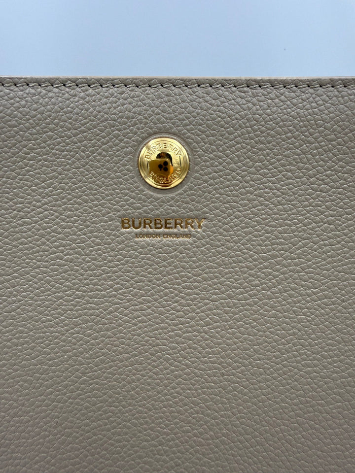 BURBERRY TITLE BAG Tote Burberry