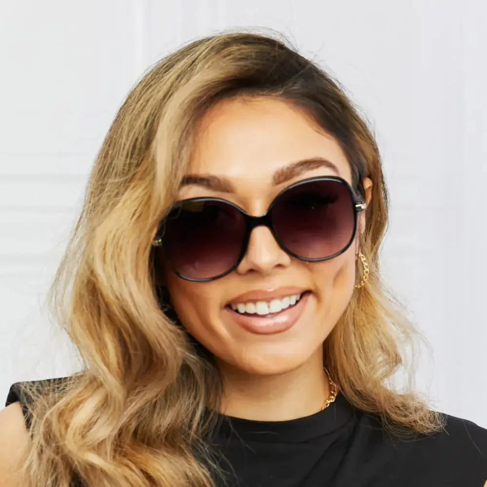 2351a720d2424051a46e80a9b0997477-Max