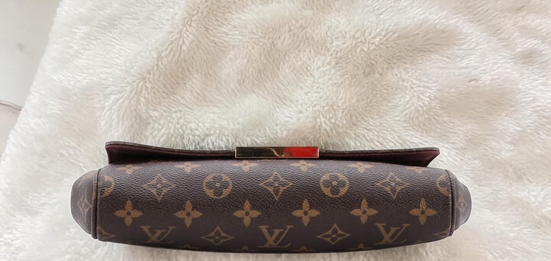 Pre-loved, Louis Vuitton vintage favorite mm the layla edit.